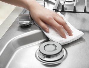 Tips and Tricks for Cleaning Your Cooktop