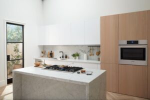 Bosch Utopia Shoot 2022 131-What-Is-a-Speed-Oven-Why-This-Hybrid-Appliance-Redefines-Luxury-Kitchen-Architecture.jpg