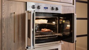 Middleby Residential Chicago Showroom French-Door-Wall-Oven-vs.jpg